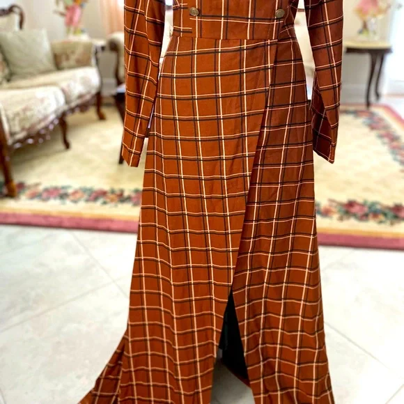 Woman’s Modest Dress - Picture 6 of 9